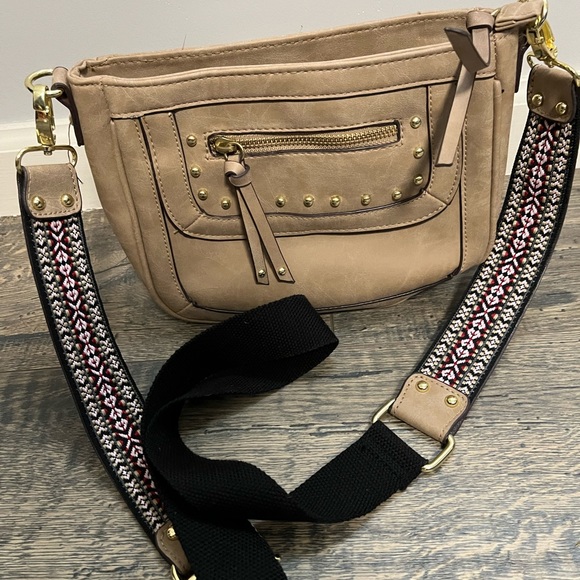 Crossbody - Picture 5 of 5